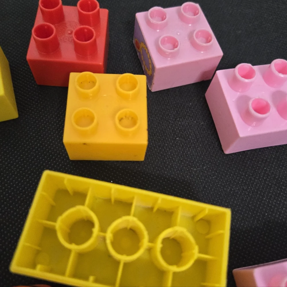 Small Lot Of 9 Blocks 1 Paw Patrol Figure Megablocks